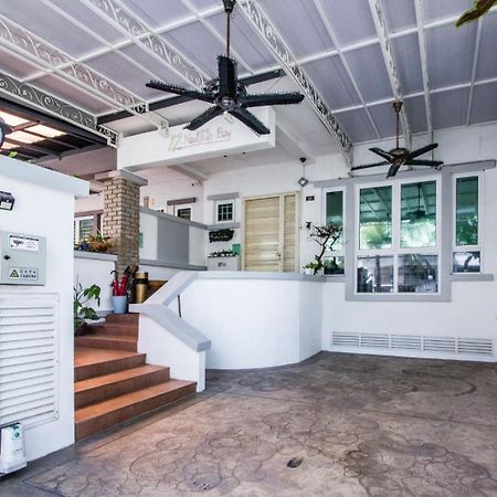 Nautilus Bay Home Inn Τζωρτζ Τάουν Εξωτερικό φωτογραφία
