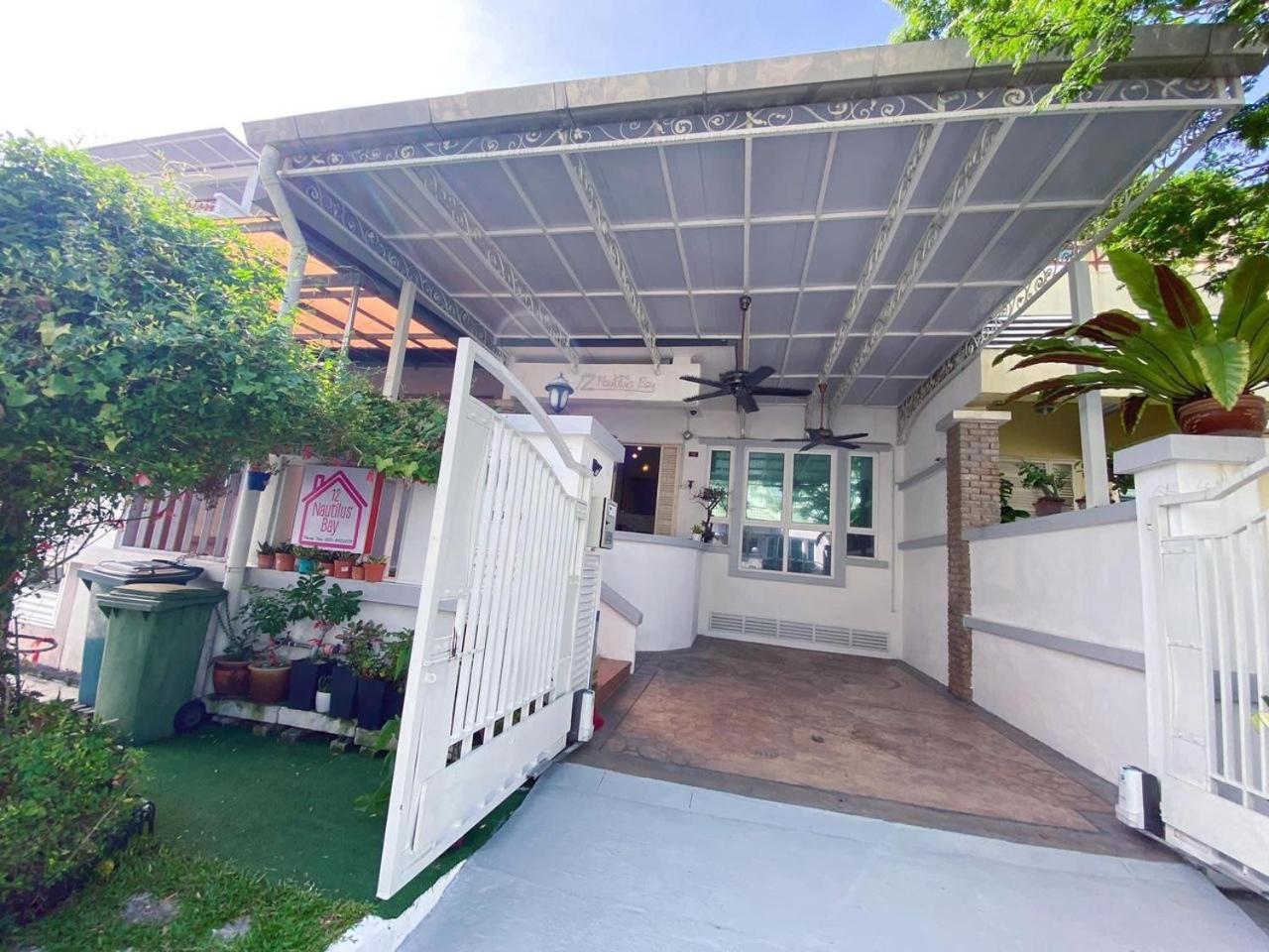 Nautilus Bay Home Inn Τζωρτζ Τάουν Εξωτερικό φωτογραφία