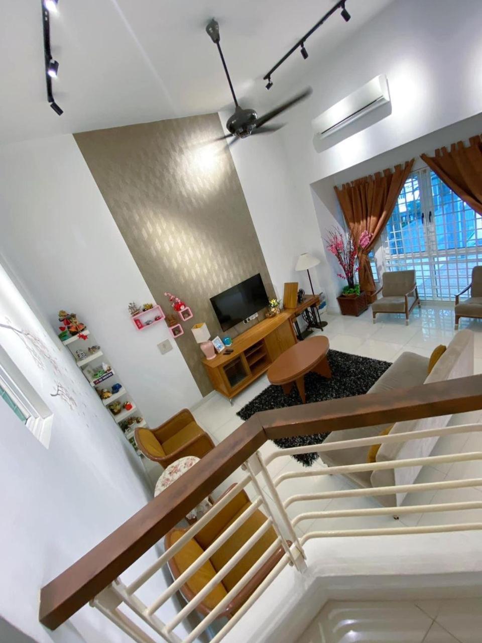 Nautilus Bay Home Inn Τζωρτζ Τάουν Εξωτερικό φωτογραφία