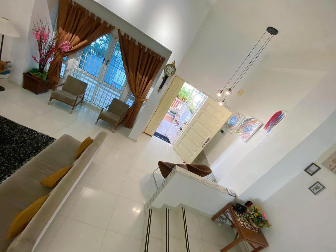 Nautilus Bay Home Inn Τζωρτζ Τάουν Εξωτερικό φωτογραφία